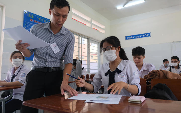 Trường đại học Khoa học xã hội và Nhân văn TP.HCM: Ngành báo chí lấy 28 điểm