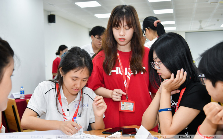 Đại học Bách khoa Hà Nội công bố dự báo điểm chuẩn, ngành cao nhất trên 28 điểm