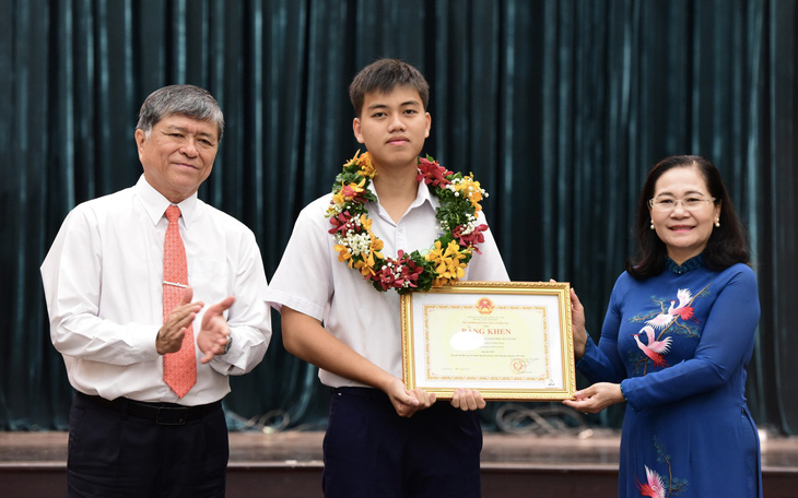 TP.HCM ban hành quy định mới về thi học sinh giỏi lớp 9, lớp 12 - Ảnh 2.