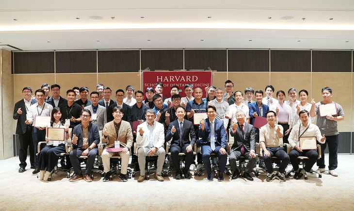 Giảng viên ĐH Harvard tham gia đào tạo khóa học của ĐH Duy Tân - Ảnh 3.