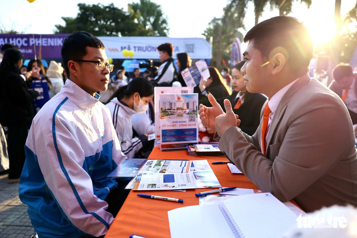 Cả nước đang tinh gọn, chọn ngành học nào? - Ảnh 8.