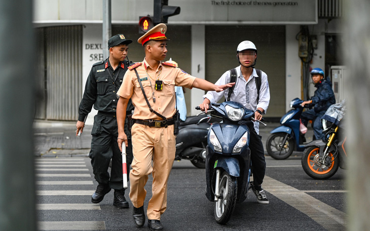 Nghệ An phạt gần 9 tỉ đồng liên quan học sinh vi phạm giao thông - Ảnh 2.