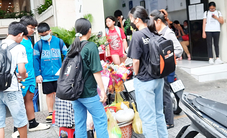 Định hình lại hoạt động dạy thêm, học thêm: Nhiều thay đổi từ giáo viên - Ảnh 2.