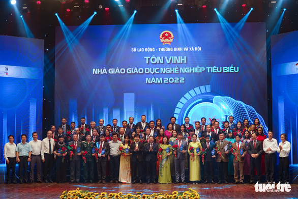 Tuyên dương nhà giáo, học sinh, sinh viên ưu tú nhân ngày Kỹ năng lao động Việt Nam năm 2022 - Ảnh 5.