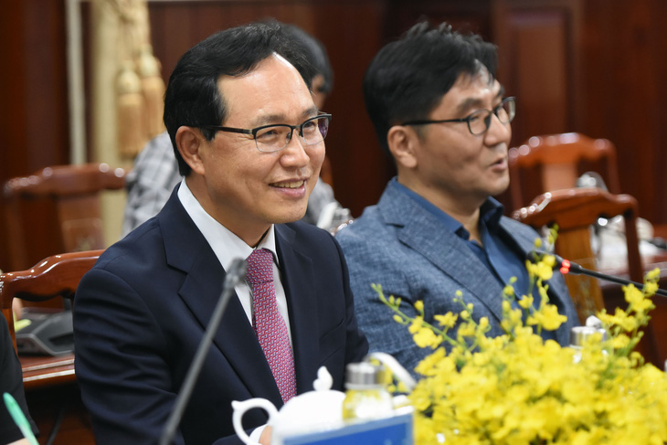 Ông Choi Joo Ho, Tổng giám đốc Samsung Việt Nam, tại buổi lễ ký kết hợp tác - Ảnh: A.B.