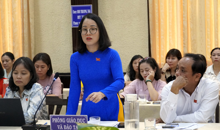 Bà Nguyễn Thị Lan Hương - trưởng phòng Giáo dục - Đào tạp TP Vũng Tàu nói về tình trạng thiếu giáo viên trầm trọng - Ảnh: ĐÔNG HÀ