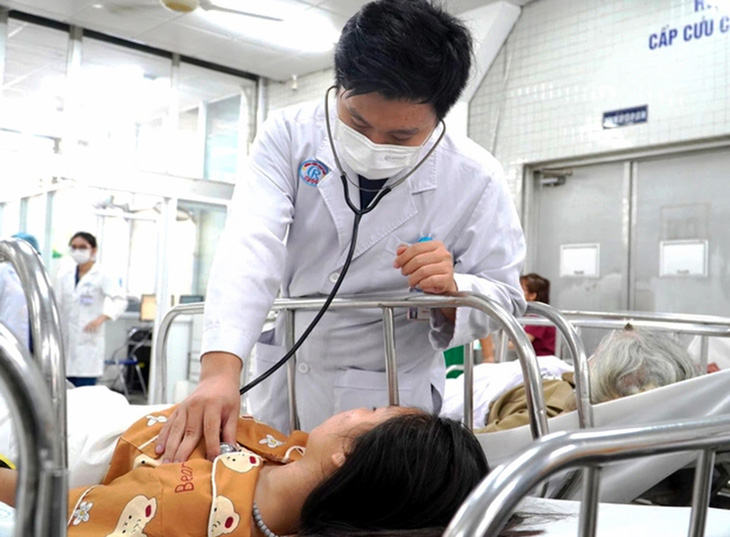 Nguyễn Thị Yến Nhi đang được theo dõi, điều trị tại Bệnh viện Chợ Rẫy - Ảnh: bệnh viện cung cấp
